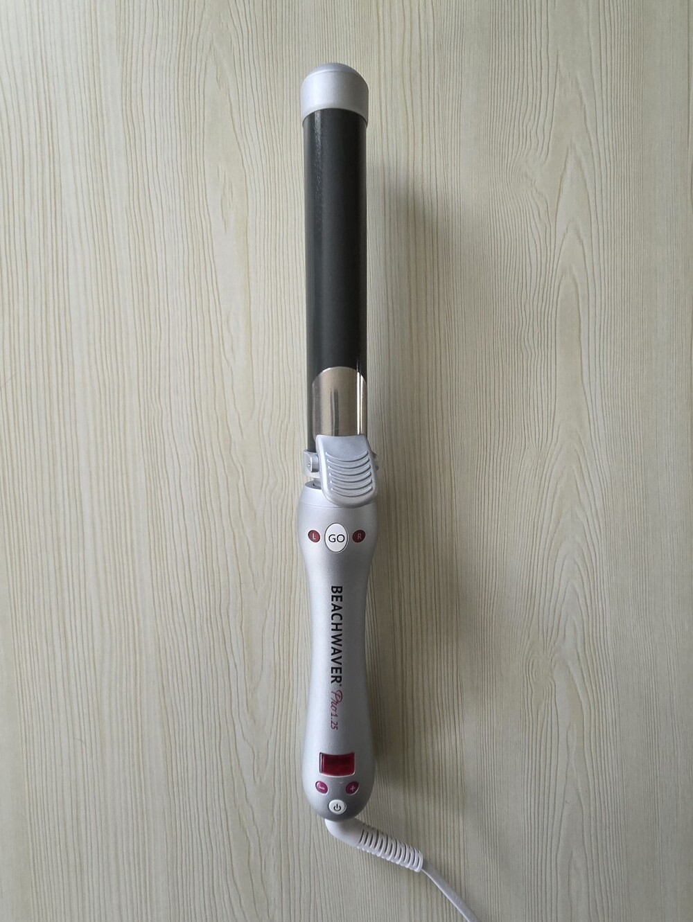 BEACHWAVER Pro 1.25" Curling Wand